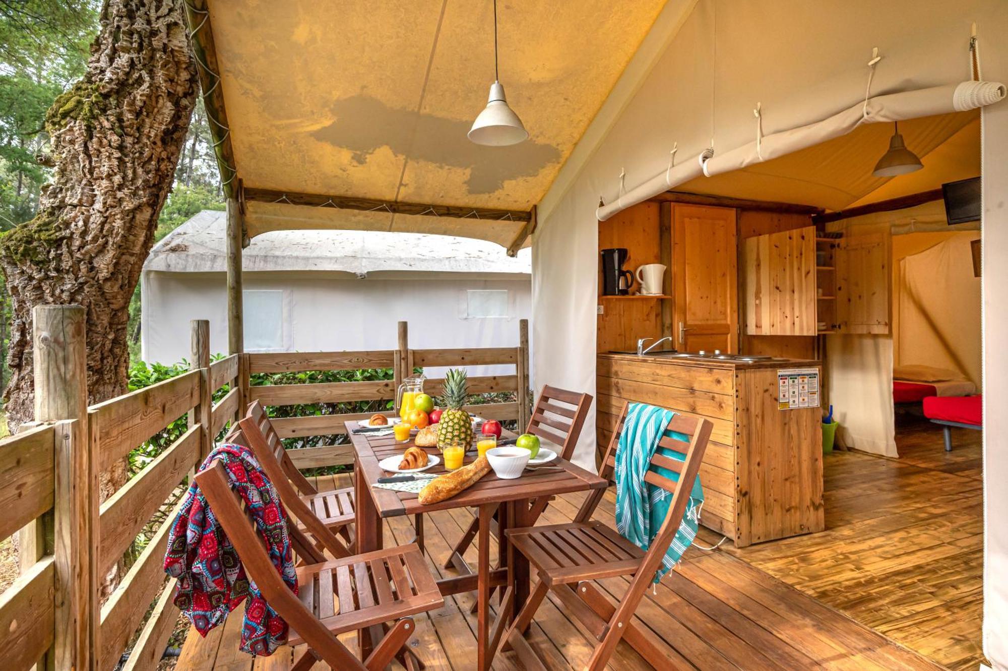Camping-Village Vacances Les Deux Etangs سانيوس المظهر الخارجي الصورة